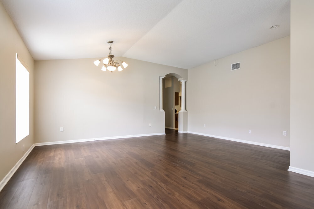 Building Photo - 812 Lesa Glen Pl