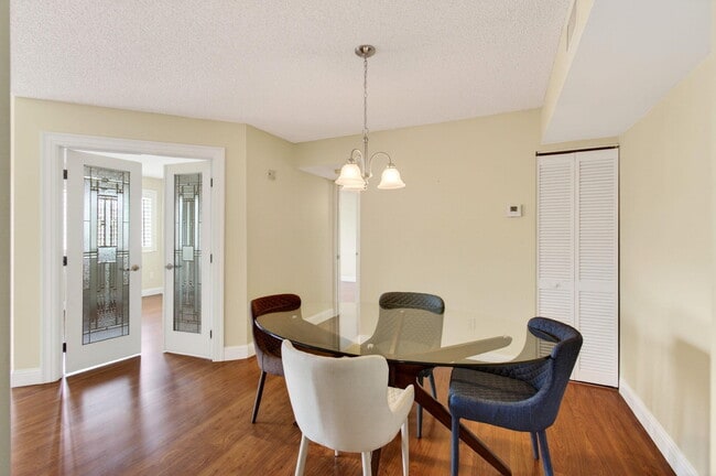 Building Photo - 157 Yacht Club Way