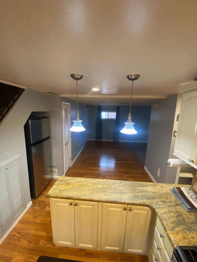 Building Photo - 233 S State Rd