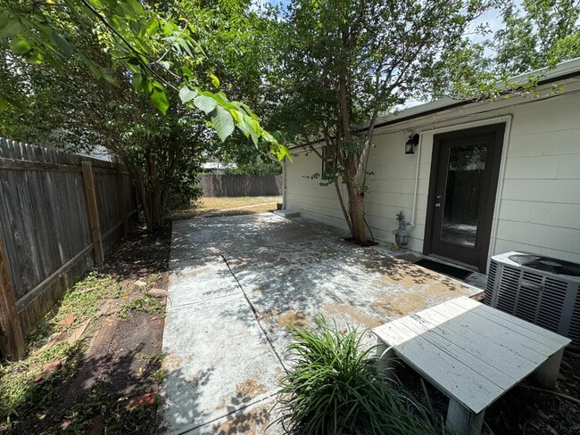 Building Photo - 5410 Downs Dr