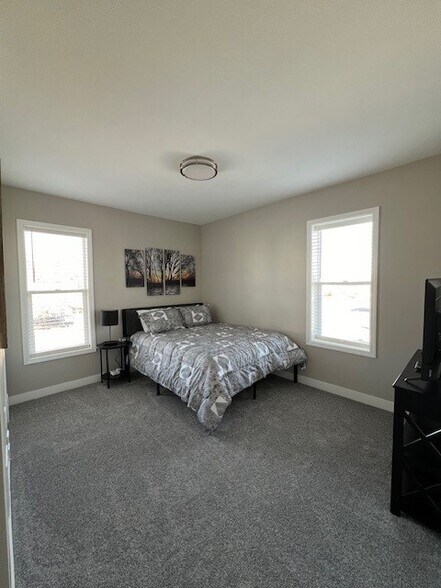 Unit 102 Bedroom 2 - 320 W 4th St