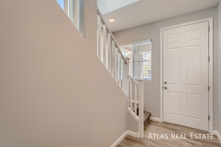 Building Photo - 10793 Villa Carlotta Ct