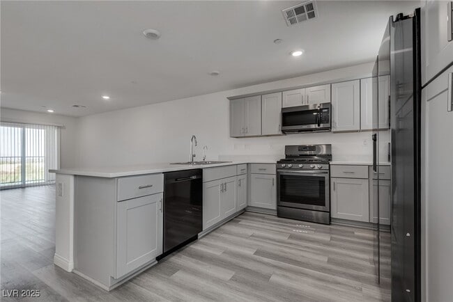 Building Photo - 3800 Enchanted Sky St