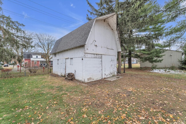 Building Photo - 56733 Grand River Ave