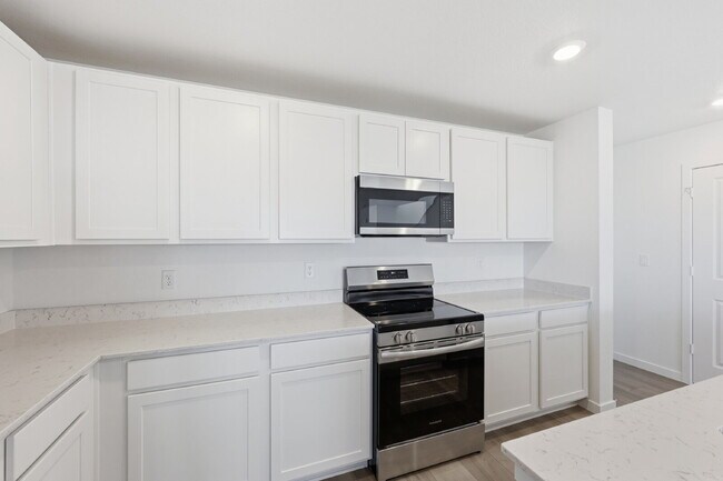 Building Photo - $2,395.95, 3 bed, 2.5 bath located in Colorado Springs with a washer and dryer.