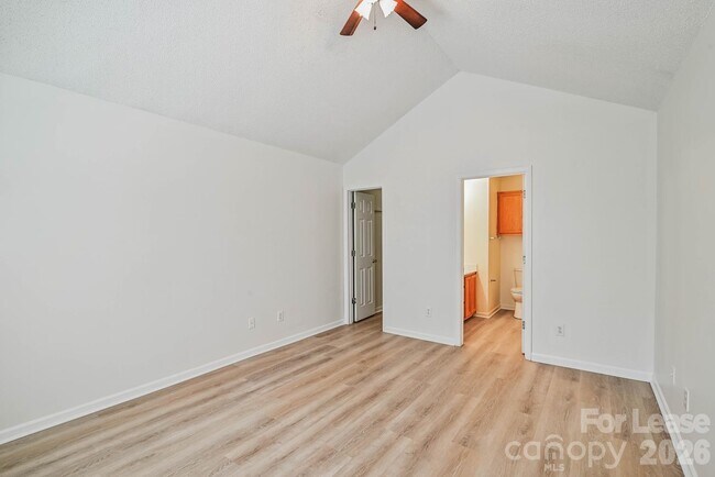 Building Photo - 10630 Sleigh Bell Ln