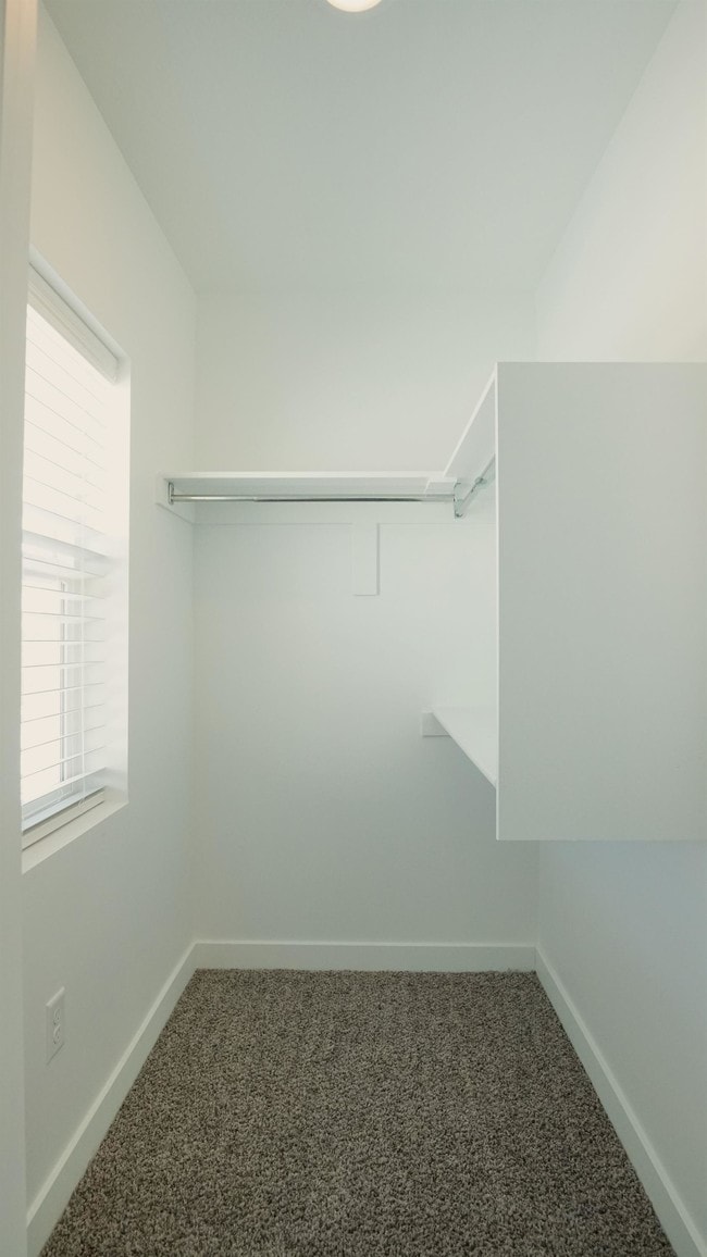 Building Photo - 334 N 750 E St