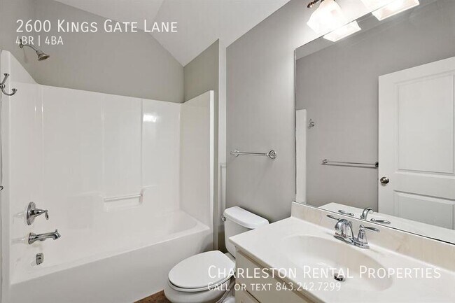 Building Photo - 2600 Kings Gate Ln