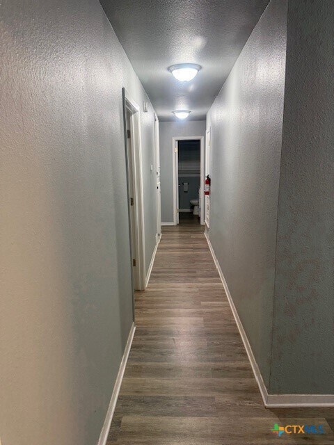 Building Photo - 3402 Rosewood Dr