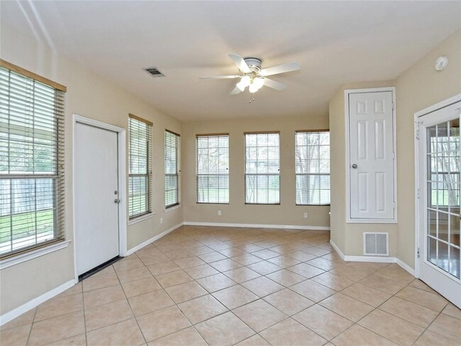 Building Photo - 13220 Villa Park Dr