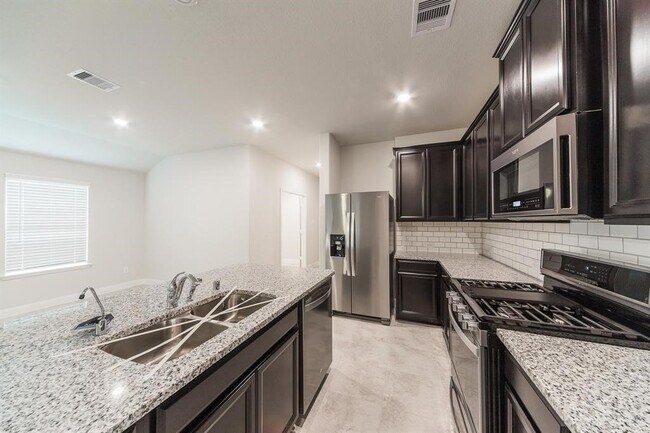 Building Photo - 24907 Prairie Briar Cir