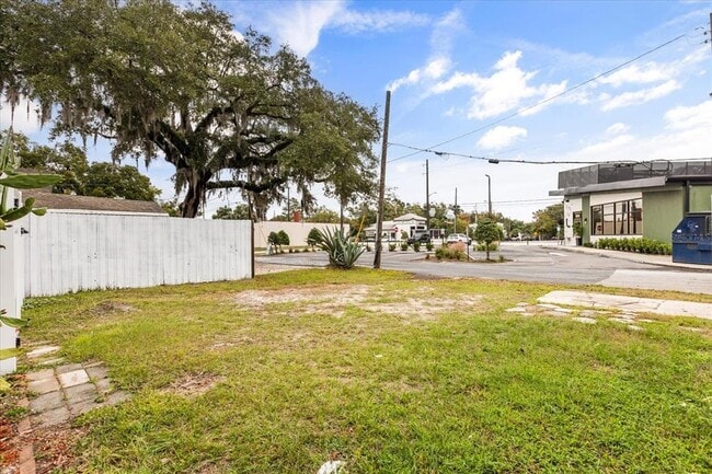 Building Photo - 1041 N Thornton Ave