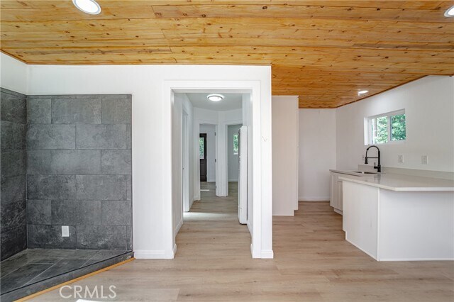 Building Photo - 872 Hill Ln