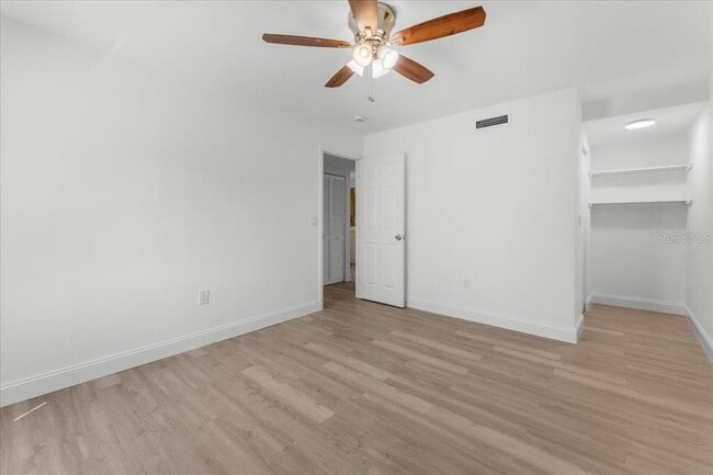 Building Photo - 11566 7th Ln N