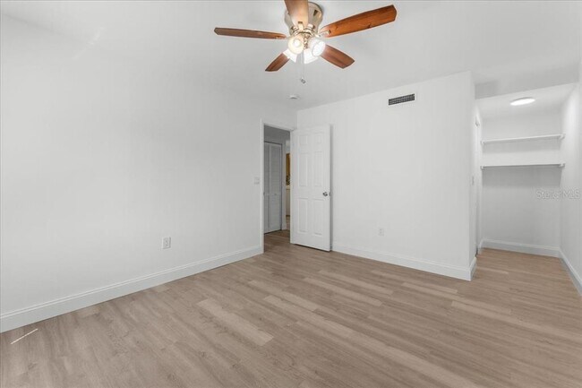 Building Photo - 11566 7th Ln N