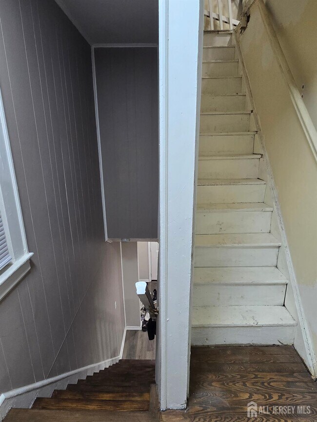 Building Photo - 83 John St