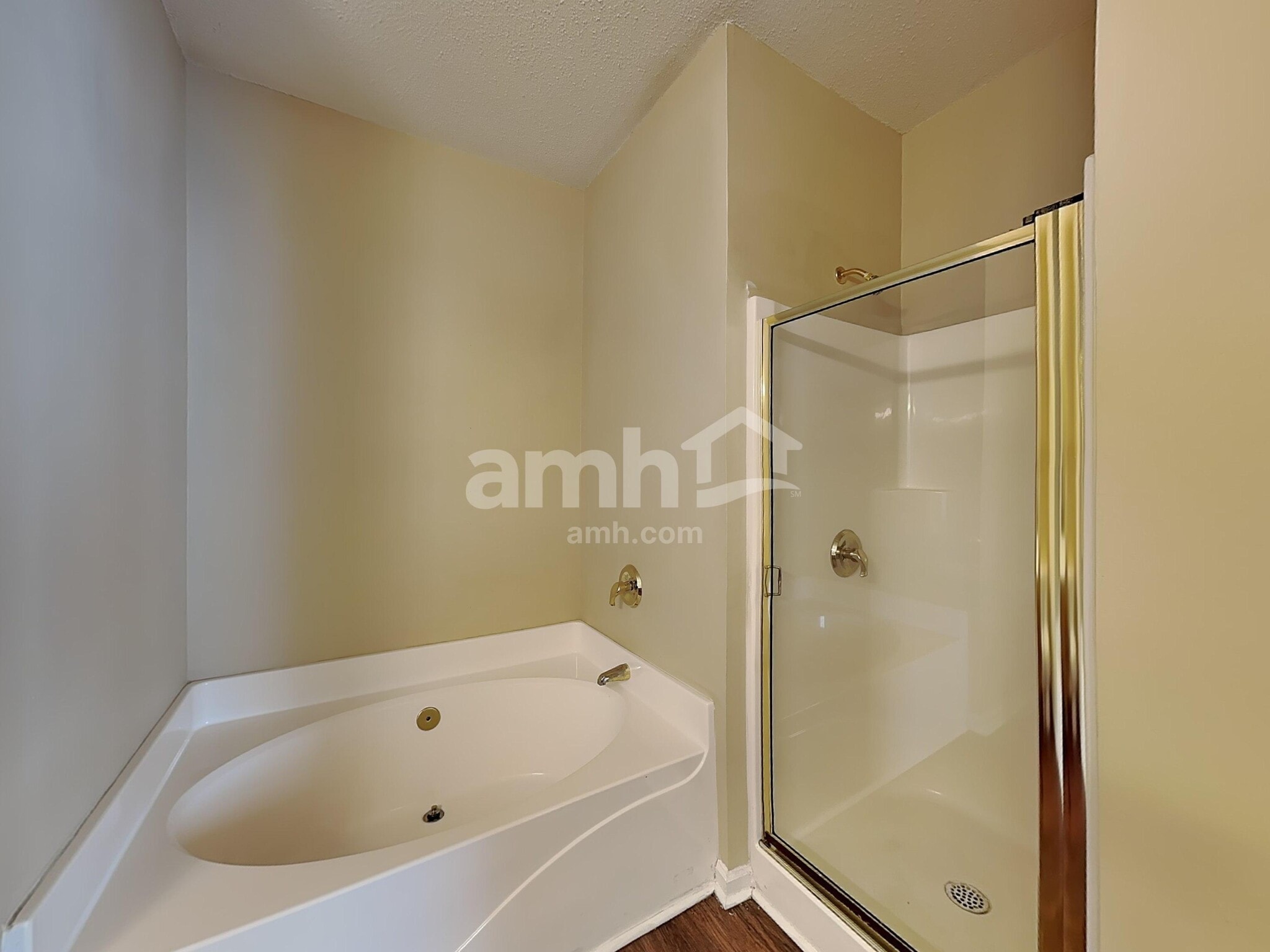 Building Photo - 2006 Farm Hill Ct