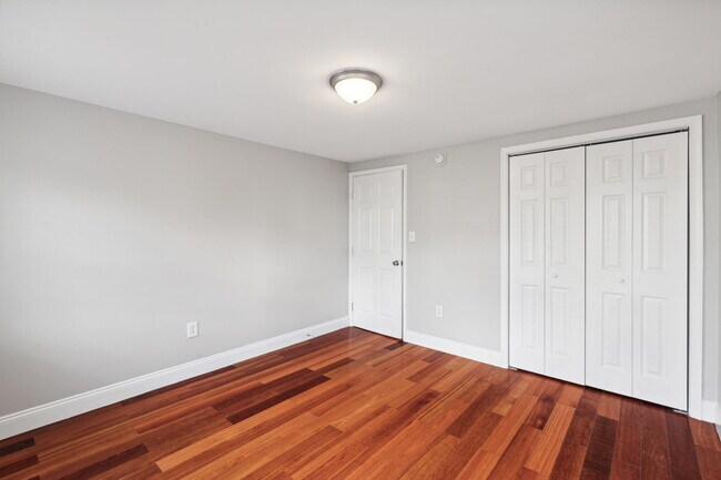 Building Photo - 1717 Annin St