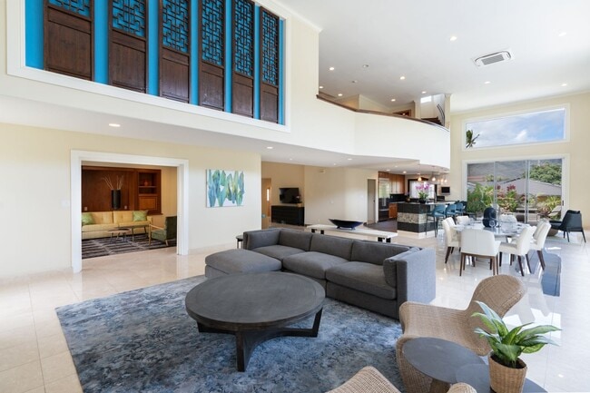 Building Photo - Portlock Paradise