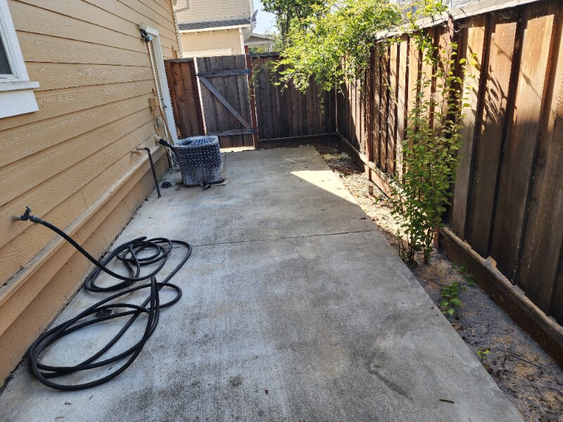 Building Photo - 1117 Baywood Ln