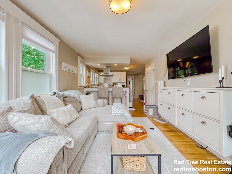 Building Photo - 21 Town Hill St