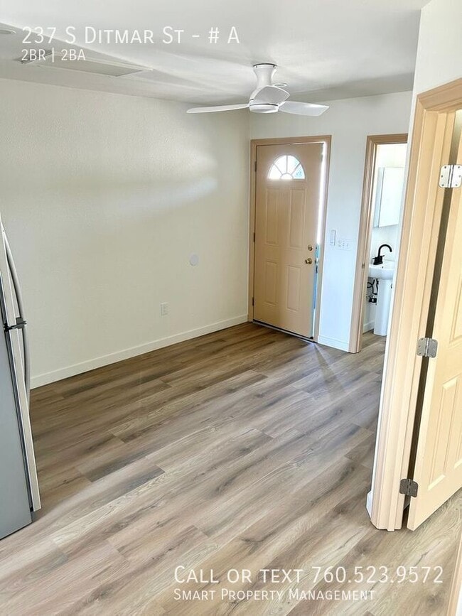 Building Photo - 237 S Ditmar St