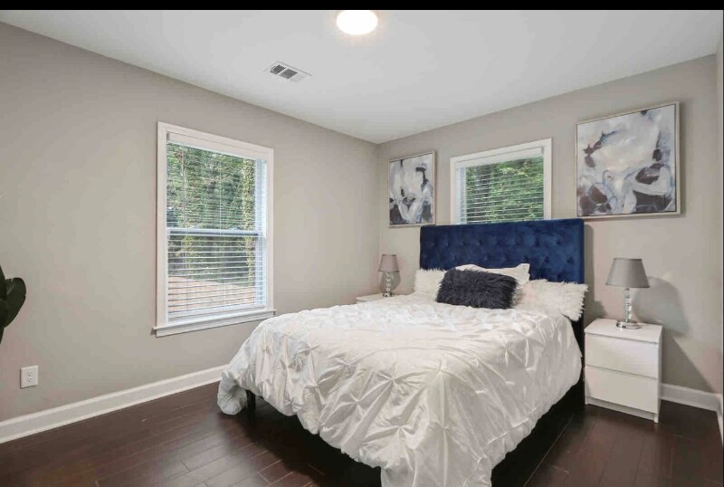 Building Photo - 1698 Beechwood Blvd SW