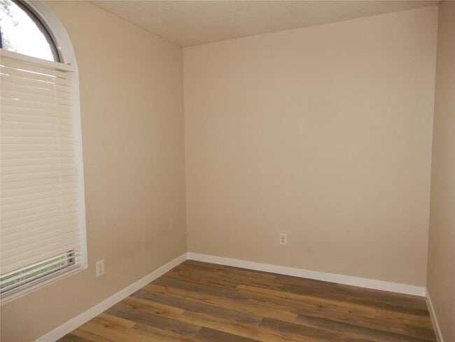 Building Photo - 941 Leadenhall Cir
