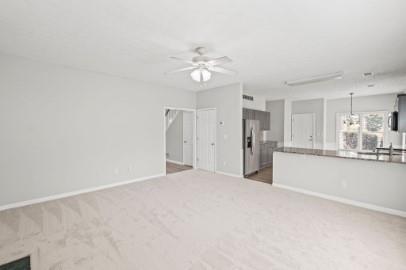 Building Photo - 10905 Pinewalk Forest Cir