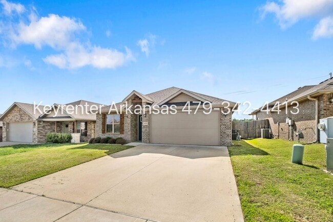 Building Photo - Bentonville living | 4bed 2bath
