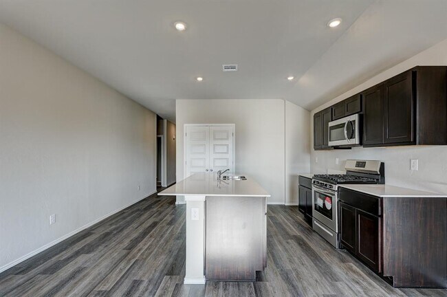 Building Photo - 11832 KAMERON Wy