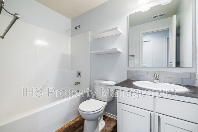 Building Photo - 9340 W 9th Pl