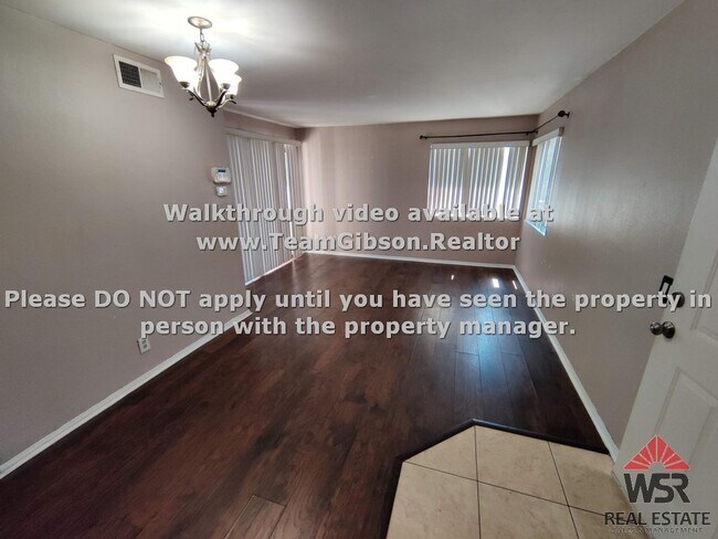 Building Photo - 1 Bedroom, Upstairs Condo