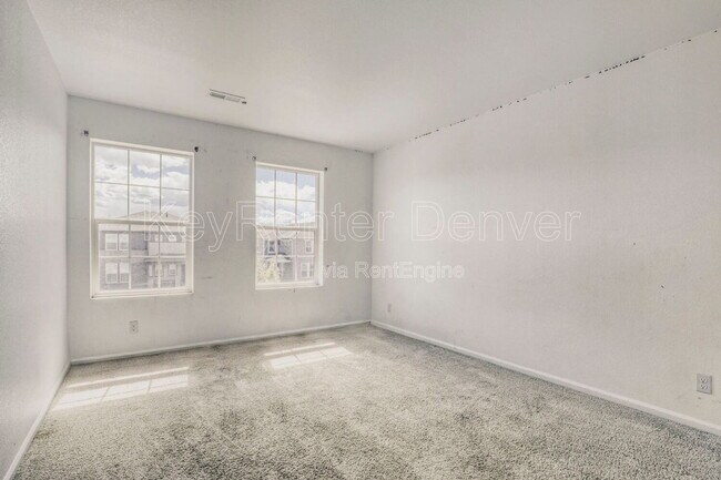 Building Photo - 16793 E Virginia Ave