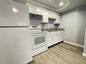 Building Photo - 181 Loudon Rd