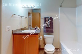 Building Photo - Ascot 146 Luxury Apt available!