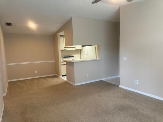 Building Photo - 7667 N Wickham Rd