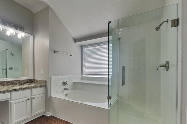 Building Photo - 6226 Langham Dr