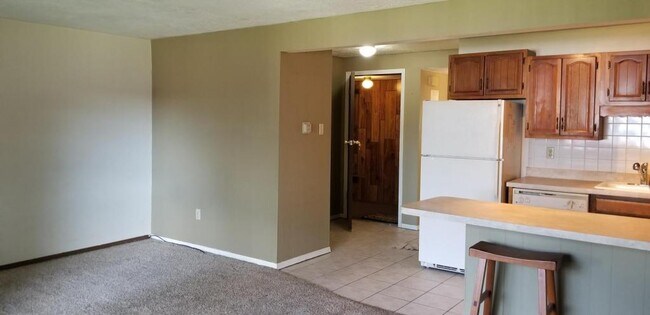 Building Photo - 0675 Straight Creek DVW I 101