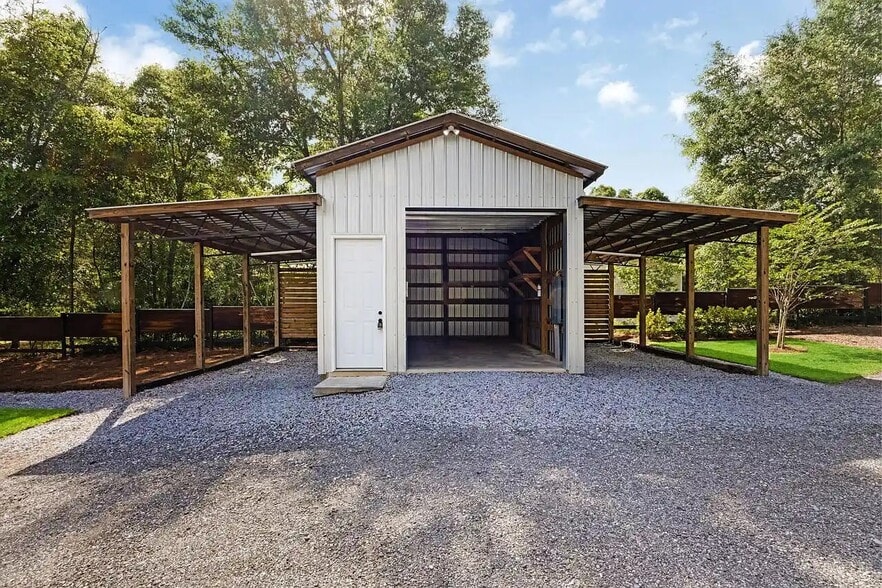 Building Photo - 1650 Caswell Rd