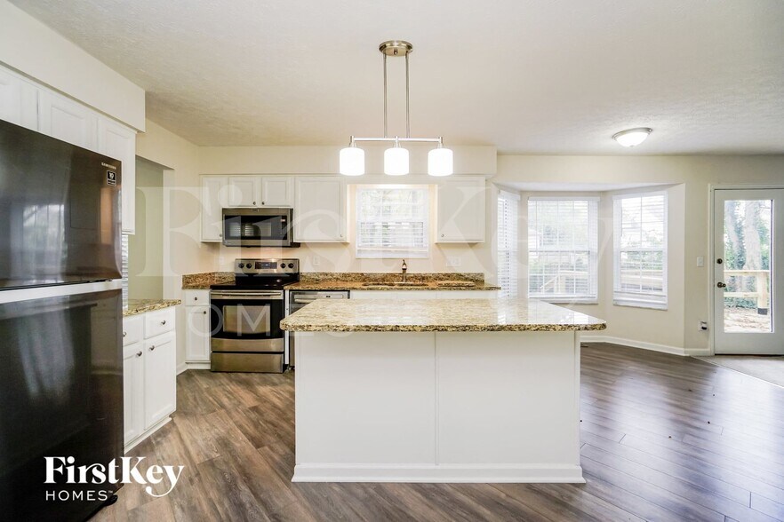 Building Photo - 5823 Birch Bark Ct