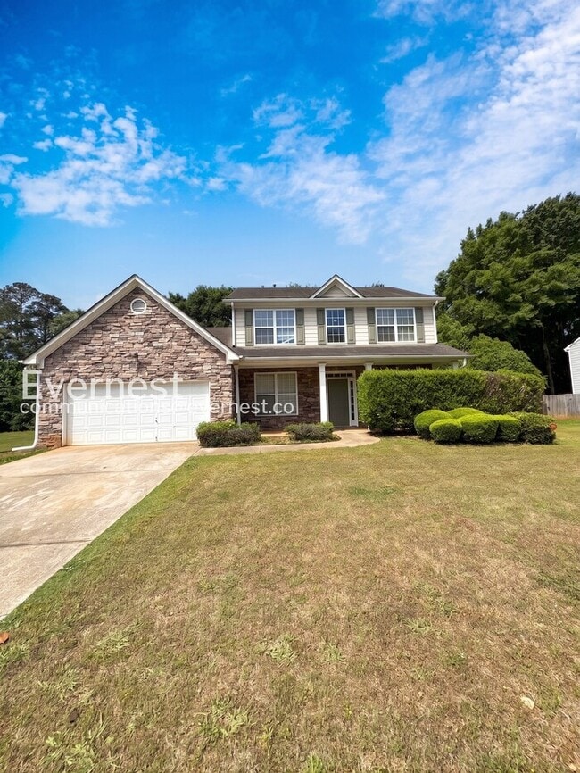 Building Photo - 4 Bed, 2.5 Bath Home with Garage / Pet-Friendly / Coming Soon!