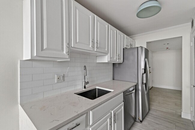 Building Photo - 3800 Washington Rd