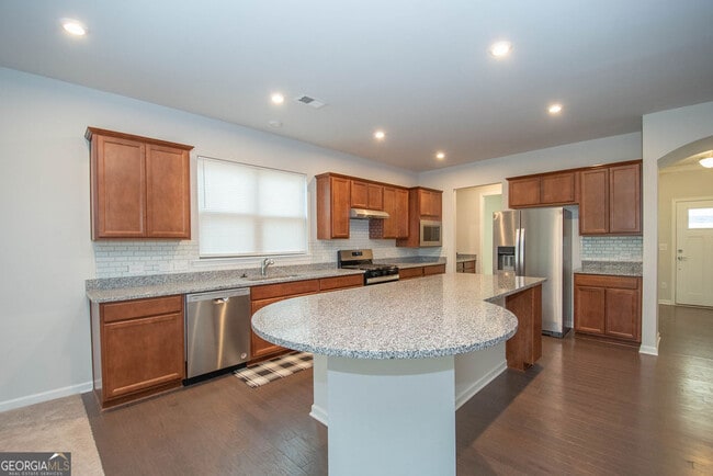 Building Photo - 147 Soundview Trce