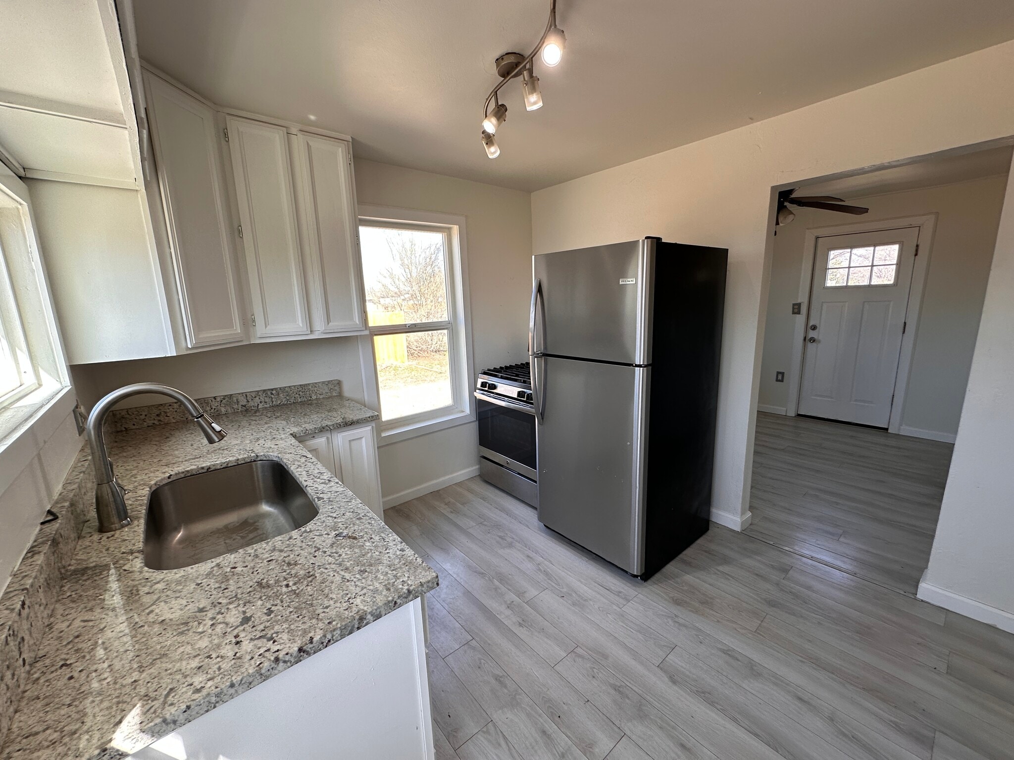Kitchen - 1134 Brighton St