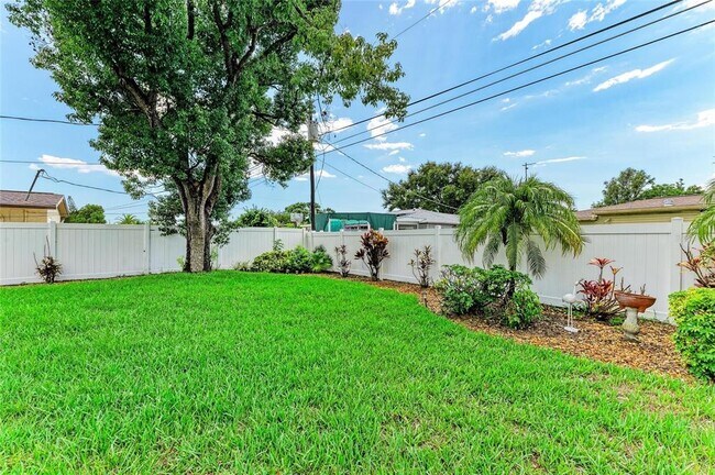Building Photo - 265 Dorchester Dr