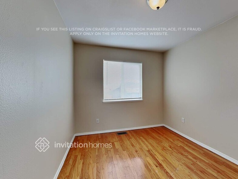 Building Photo - 842 Marshall Dr