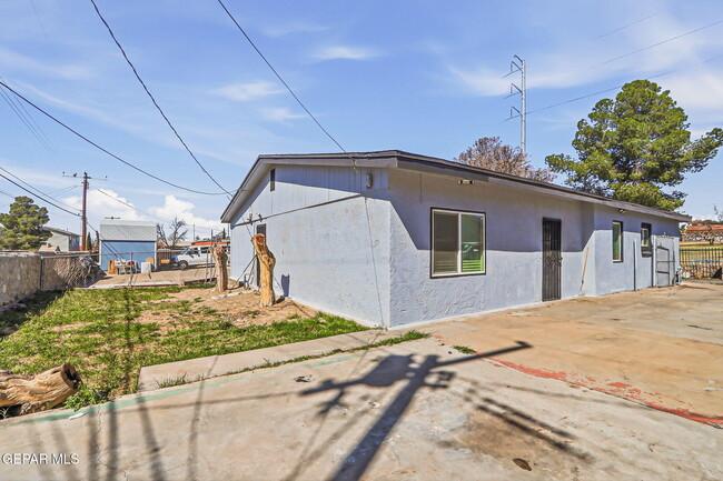 Building Photo - 7740 Phoenix Ave