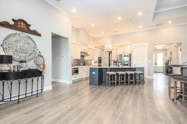 Building Photo - 12692 Sacred Oak Cv