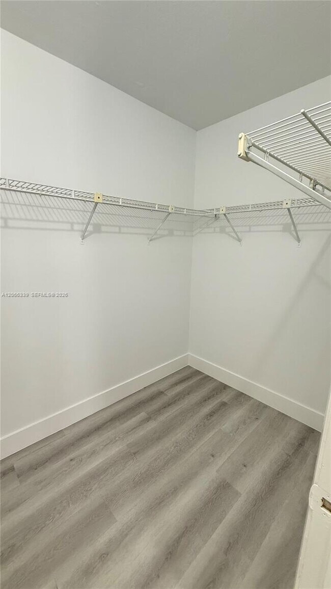 Building Photo - 2750 W 63rd Pl